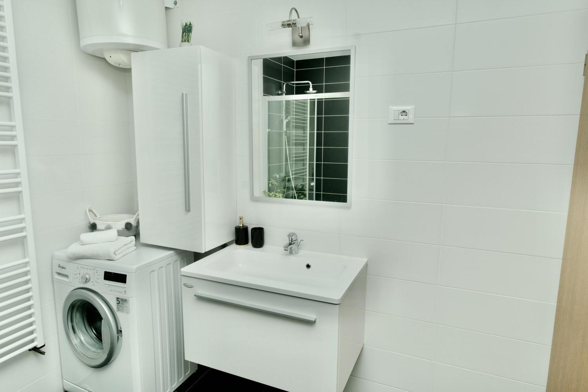 Apartment Lana Bristivica Esterno foto